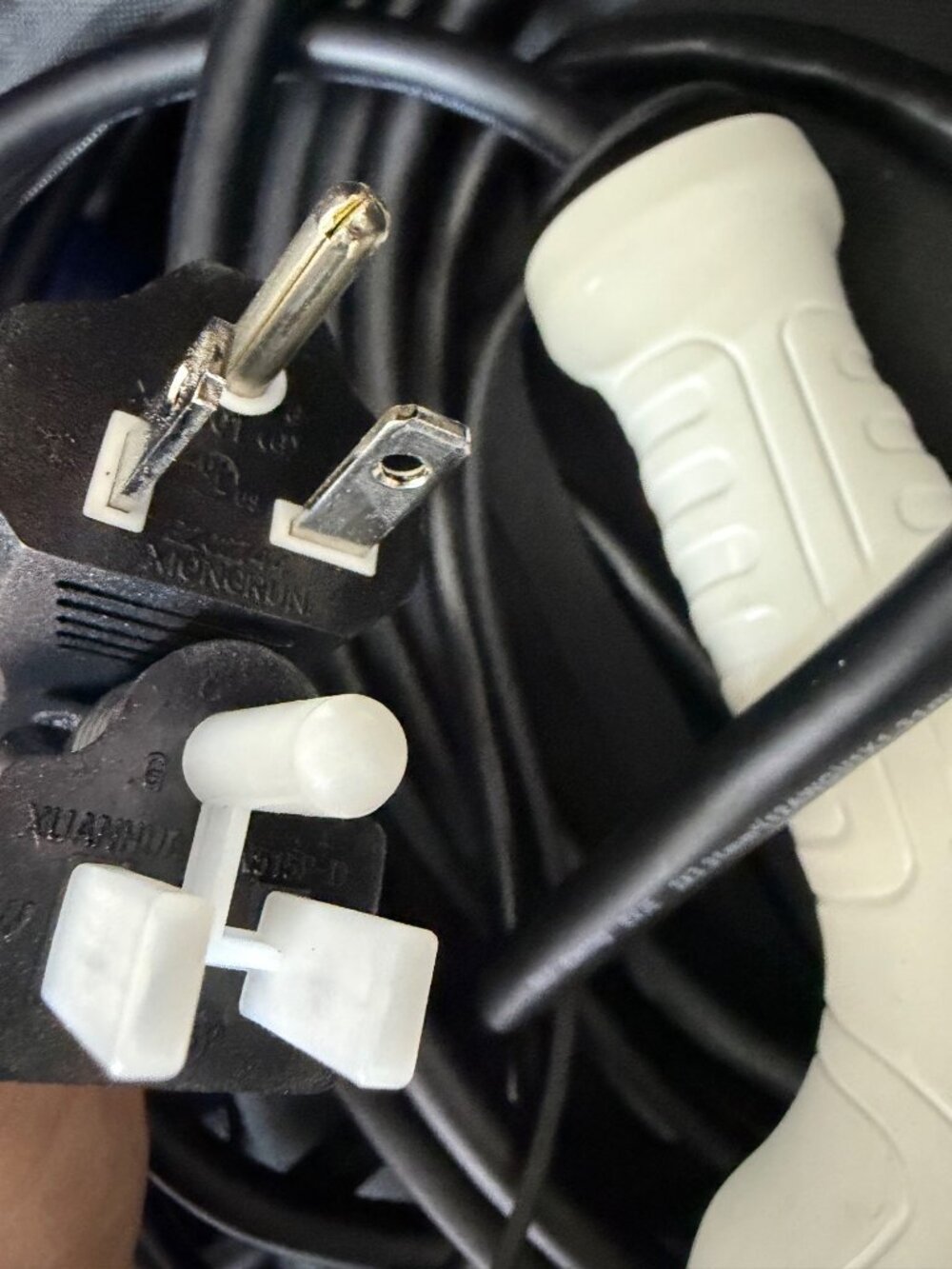 Megear Portable Level 1 EV Charger Model MG-US-WE16AN620 NEMA5-20‎ Plug 100-245V - Picture 13 of 13